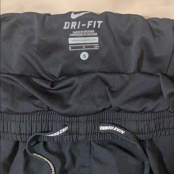 Nike dry fit shorts - Picture 3 of 3
